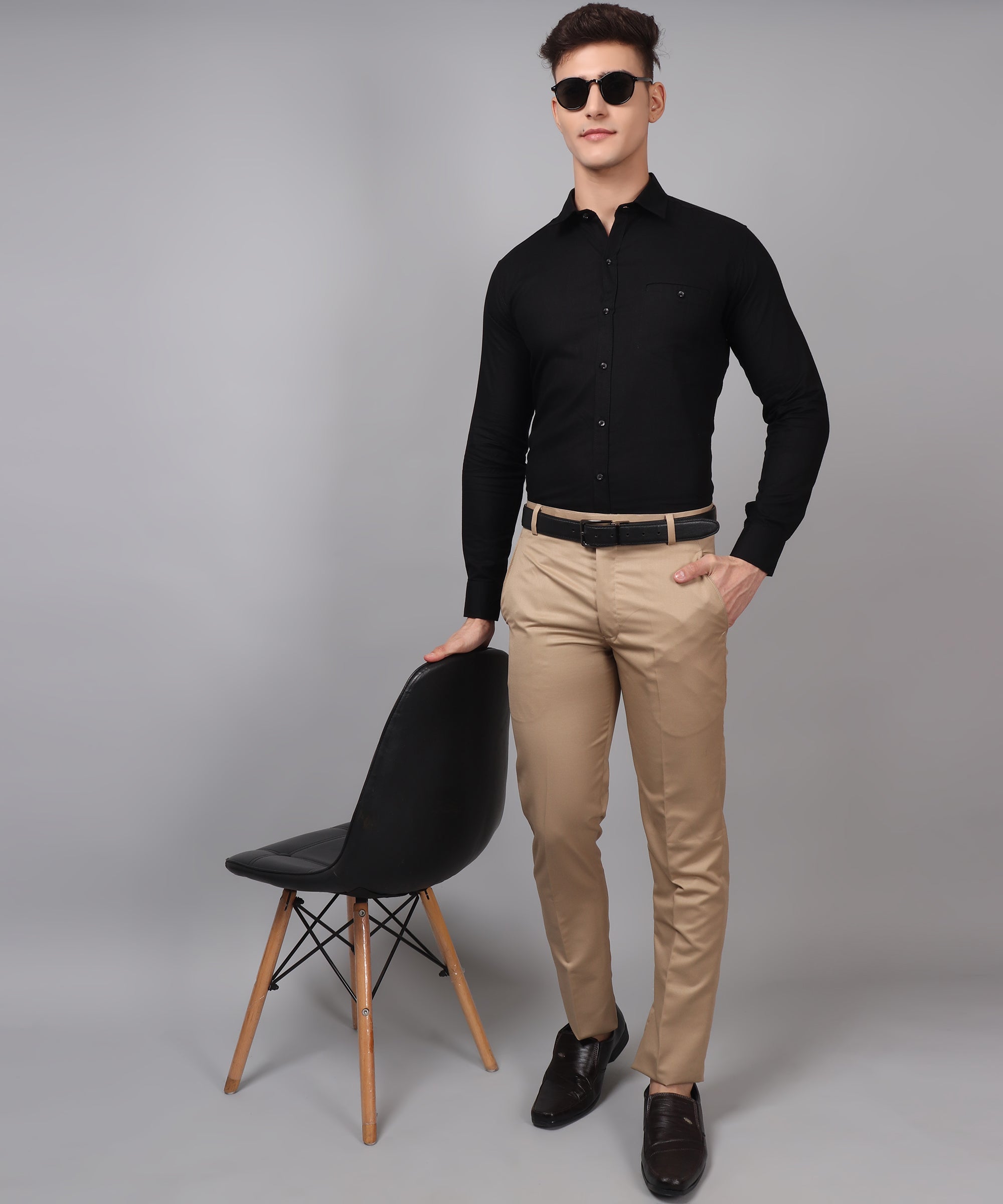 Linen Elegance: Elevating Office Wear with the Timeless Charm of Linen Shirts