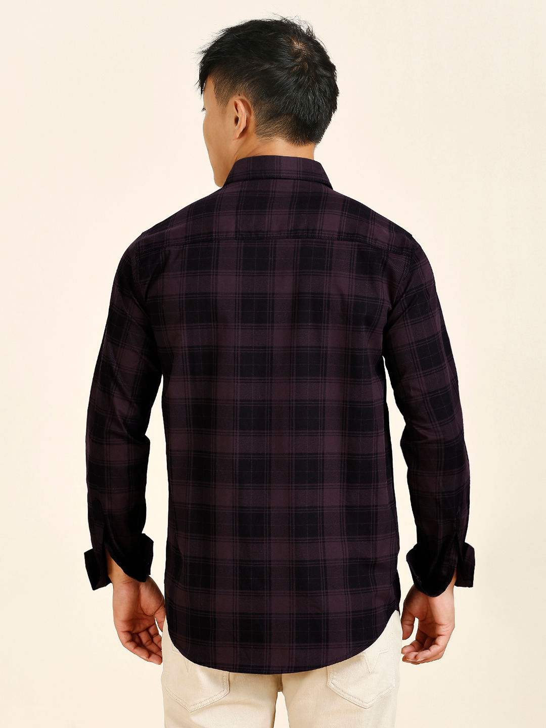 Sleek Checked Men's Shirt