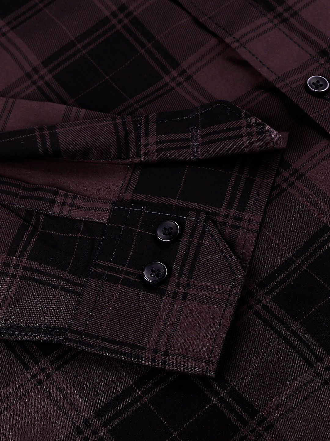 Sleek Checked Men's Shirt